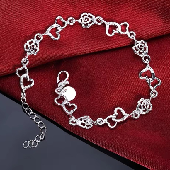 Sterling Silver Heart Bracelet - Picture 1 of 1